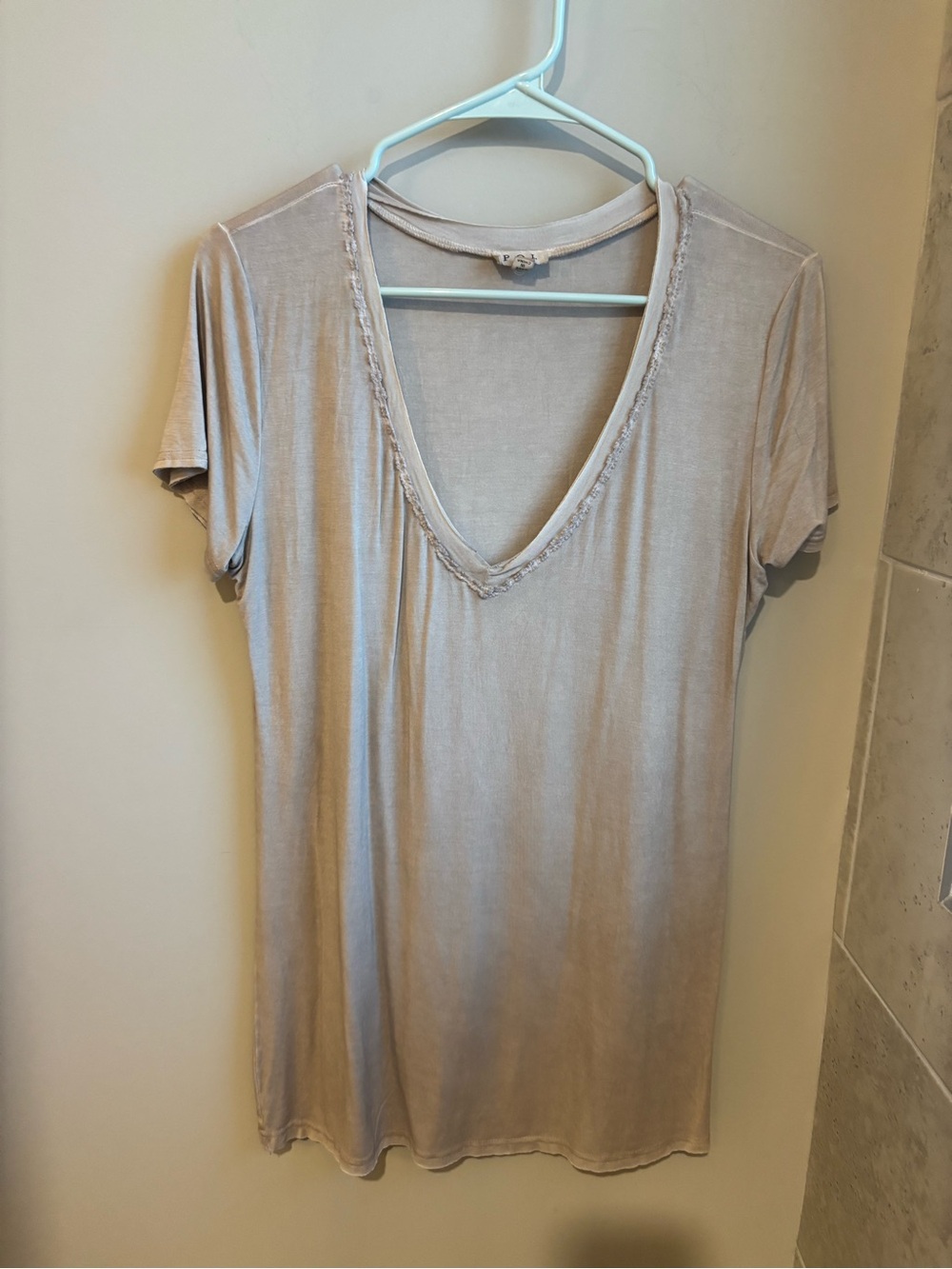 POL Women's Short Sleeve V-Neck Tee in Light Taupe